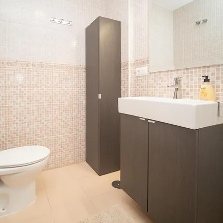 Apartment Ateneo *